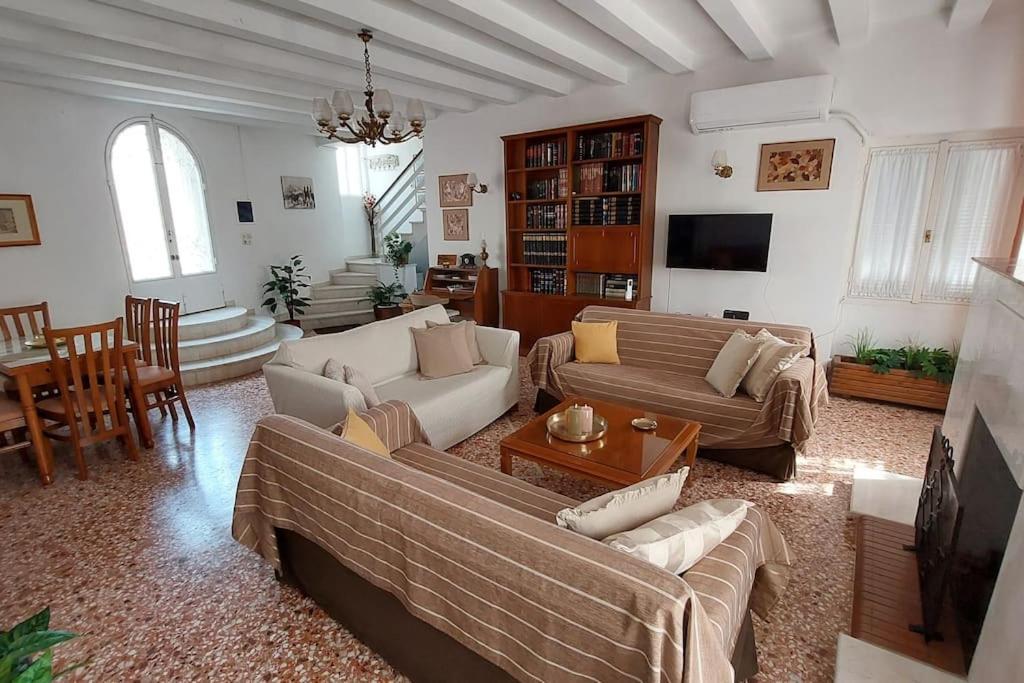 Villa Elea Tolón Exterior foto